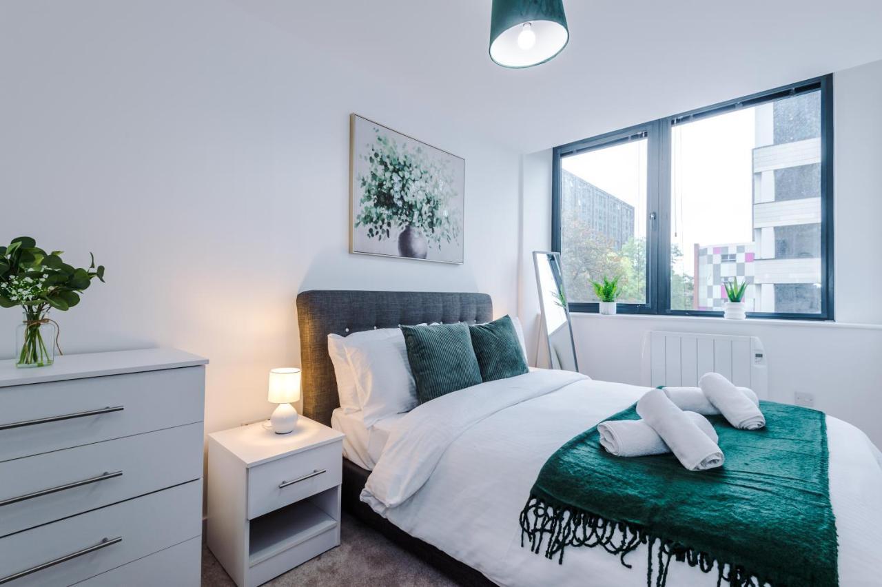 New! Stylish 2-Bed Apartment In Manchester By 53 Degrees Property - Amazing Location, Ideal For Small Groups - Sleeps 4! ภายนอก รูปภาพ